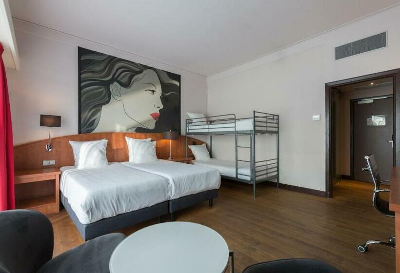 غرفة قياسية رباعية, Leonardo Hotel Utrecht City Center