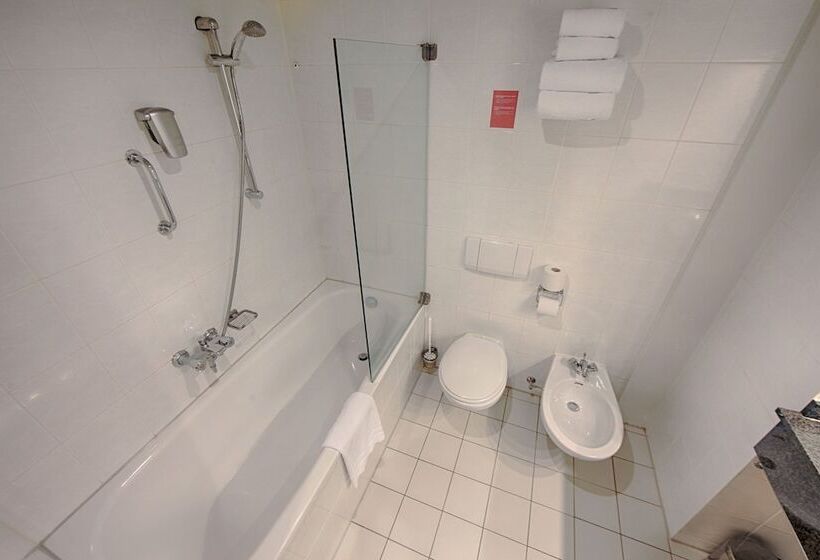 标准三人间, Leonardo Hotel Utrecht City Center