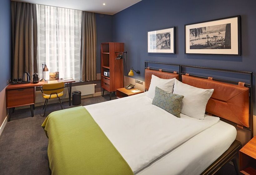 Single Deluxe Room, Lion D Or