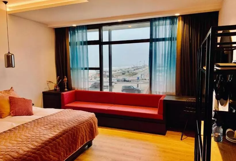 اتاق اساندارد با چشم‌انداز جانبی به دریا, Palace Hotel Zandvoort