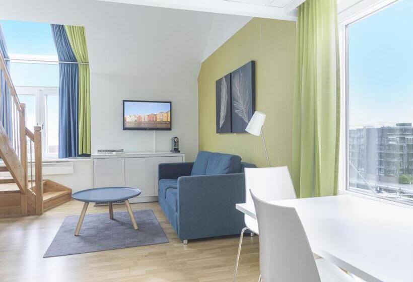 Junior suite with river view, Radisson Blu Royal Garden Hotel, Trondheim