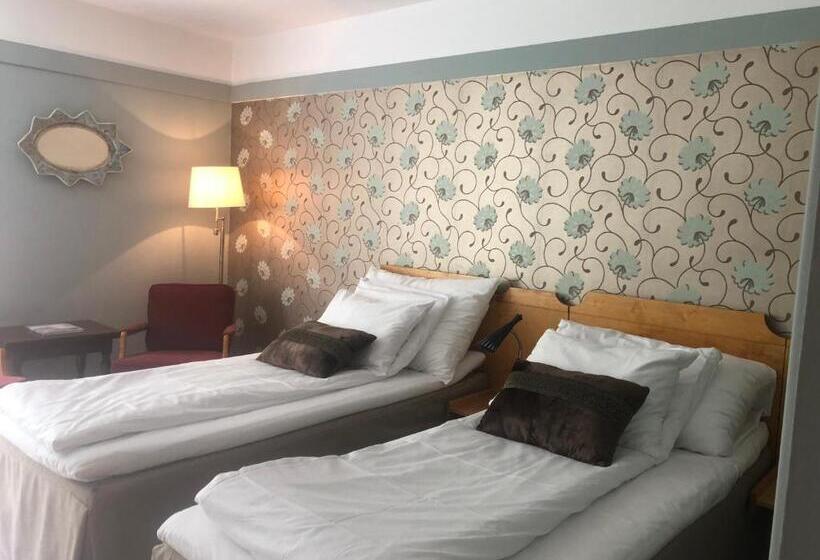 Quarto Estandar, Risør