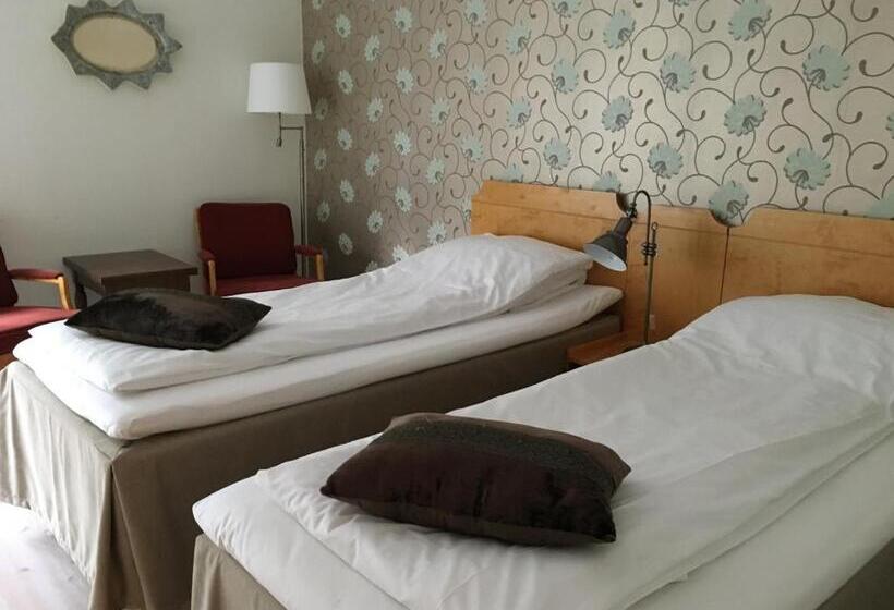 Quarto Estandar, Risør