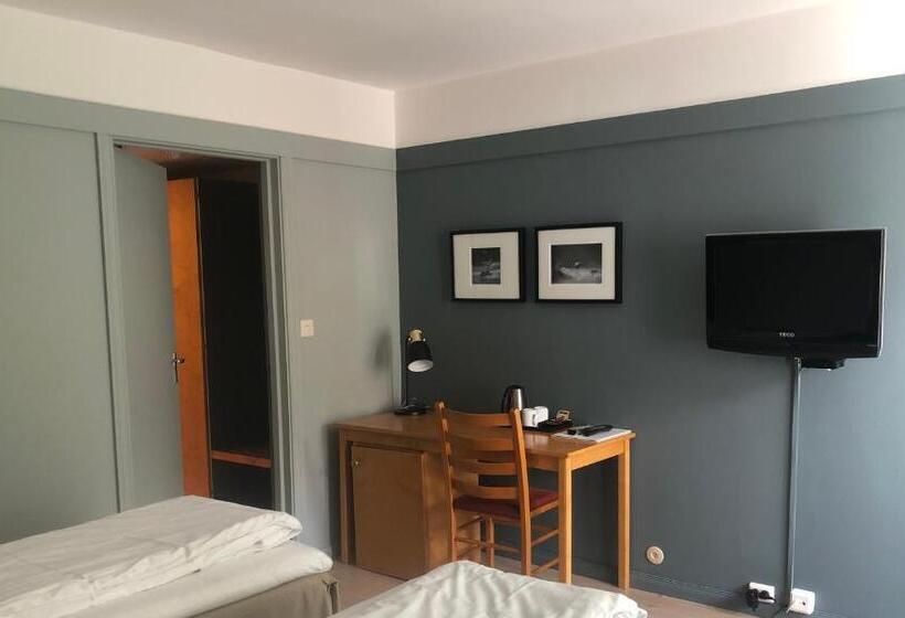 Quarto Estandar, Risør