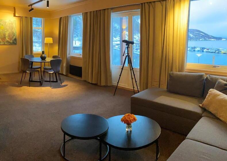 Suite with lake view, Rognan