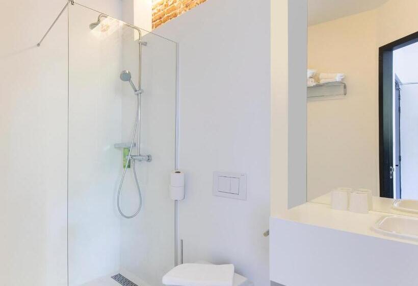 اتاق راحتی سه تخته, De Pijp Boutique Hotel