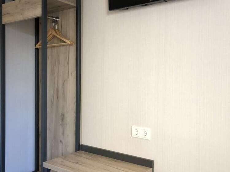 חדר סטנדרט לארבעה, Facade Hotel Amsterdam