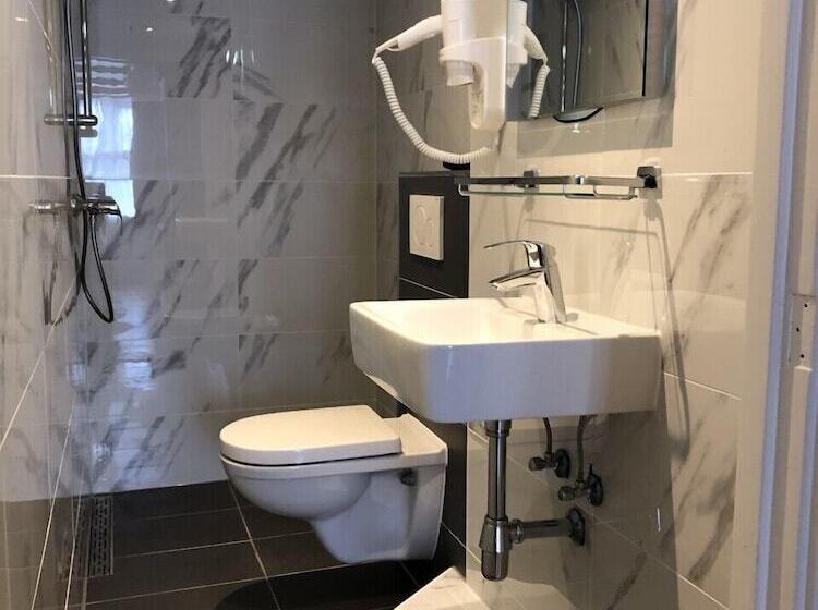 חדר משפחתי, Facade Hotel Amsterdam