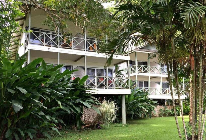 חדר דלוקס, Madang Resort