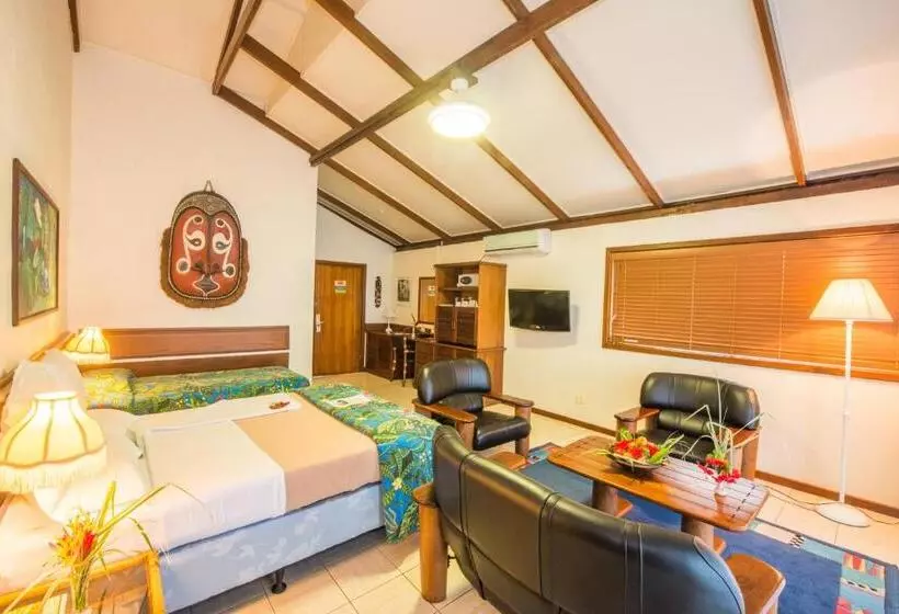 بانگلوی استاندارد, Madang Resort