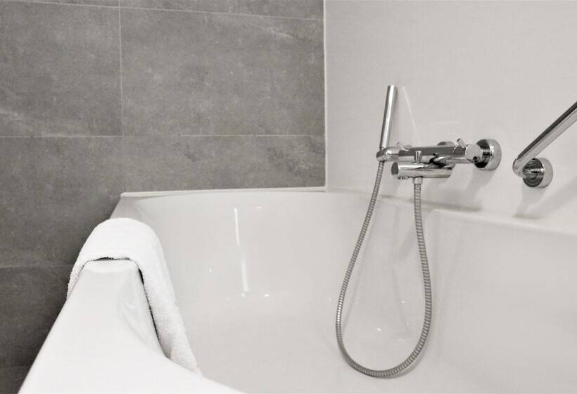 חדר קומפורט, Van Der Valk Hotel Hilversum/ De Witte Bergen