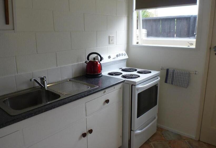 带2个卧室的公寓, Fernleaf Motel