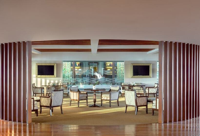 اتاق کلاب, Dusit Thani Manila