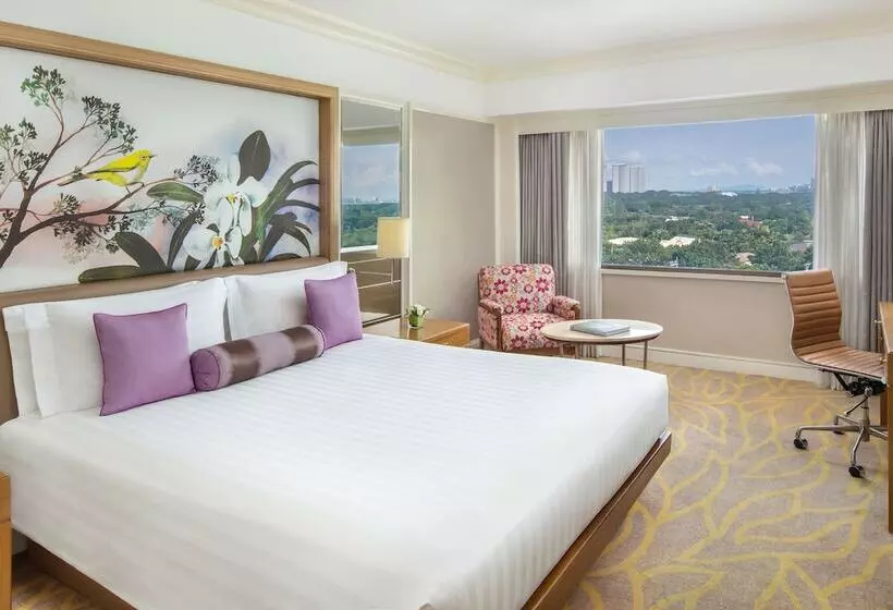 اتاق کلاب, Dusit Thani Manila