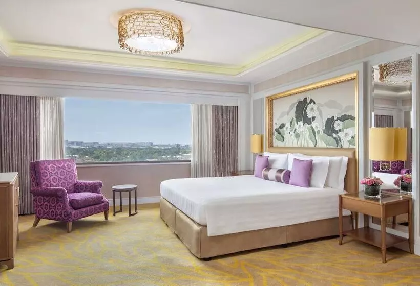 اتاق کلاب, Dusit Thani Manila