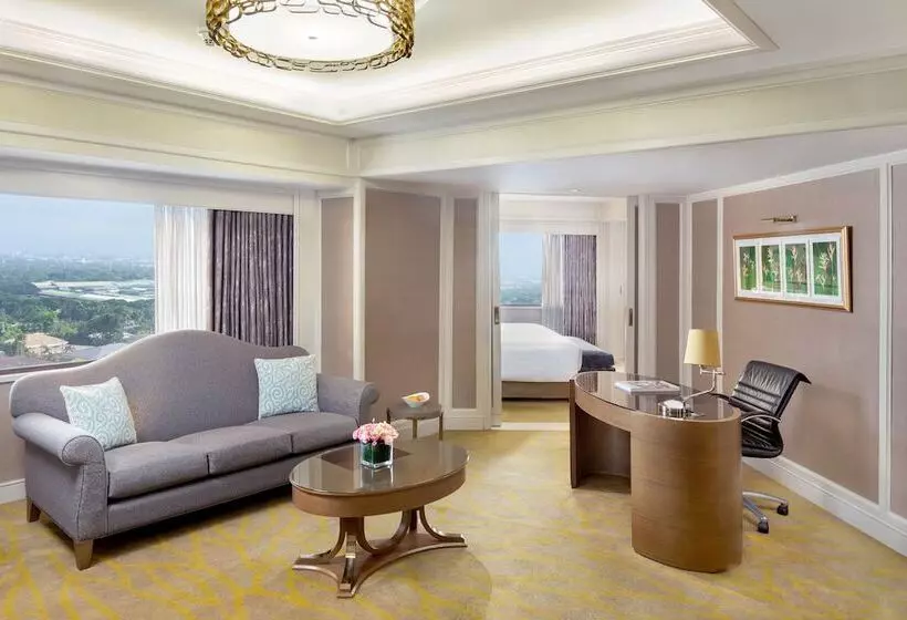 プレミアムスイート, Dusit Thani Manila