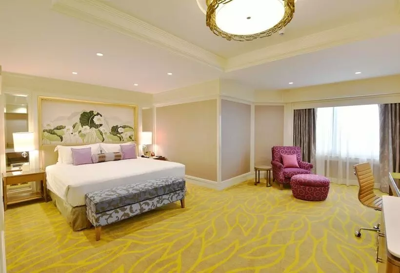 プレミアムスイート, Dusit Thani Manila