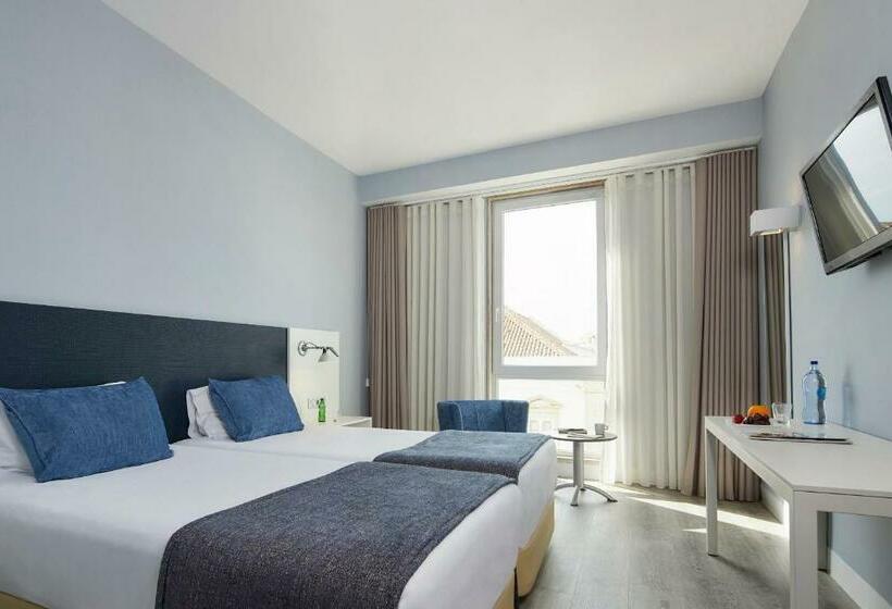 اتاق استاندارد, Faro & Beach Club