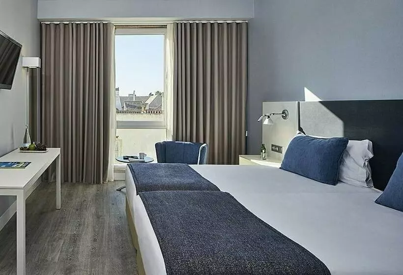 اتاق استاندارد, Faro & Beach Club