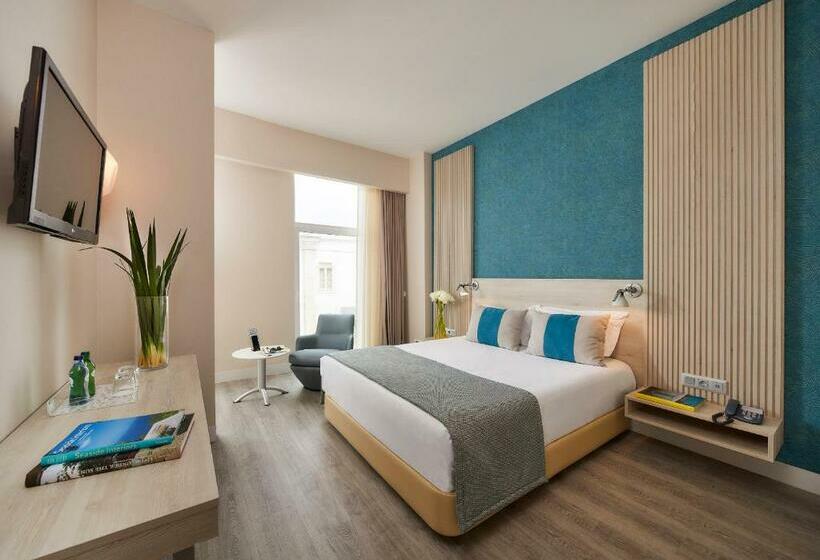 سوییت, Faro & Beach Club