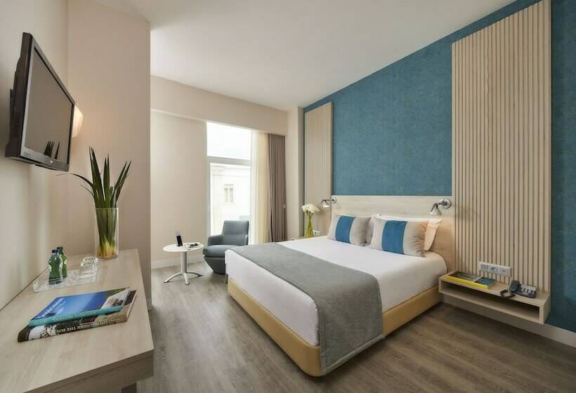 سوییت, Faro & Beach Club