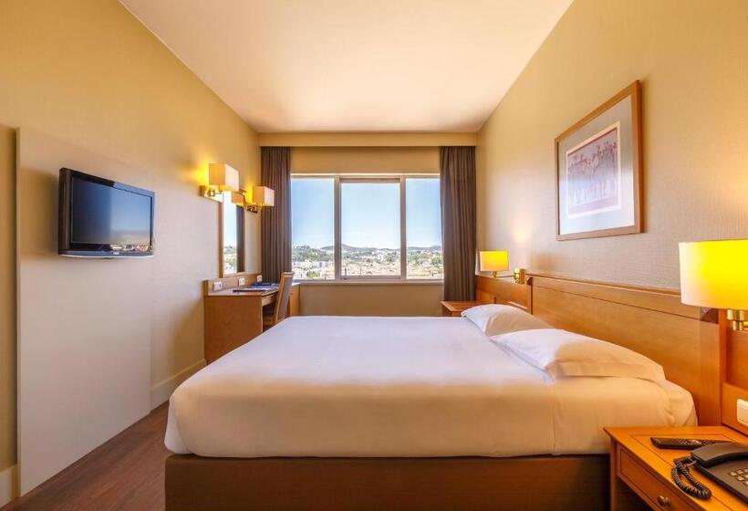 غرفة قياسية, Fundador