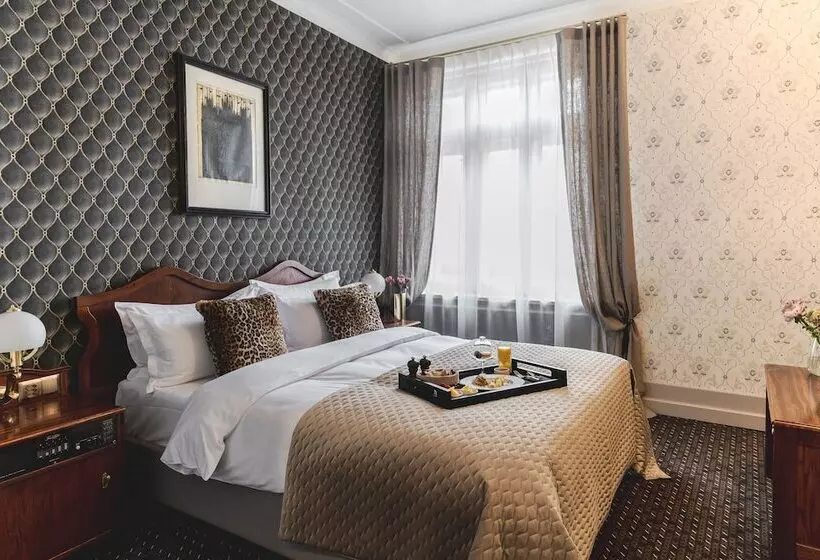 Deluxe Room, H15 Francuski Old Town   Destigo Hotels