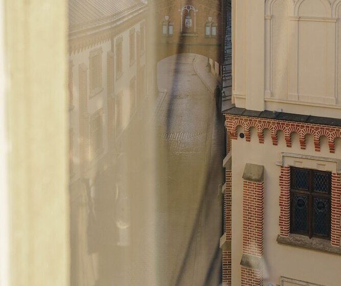 Номер Премиум, H15 Francuski Old Town   Destigo Hotels
