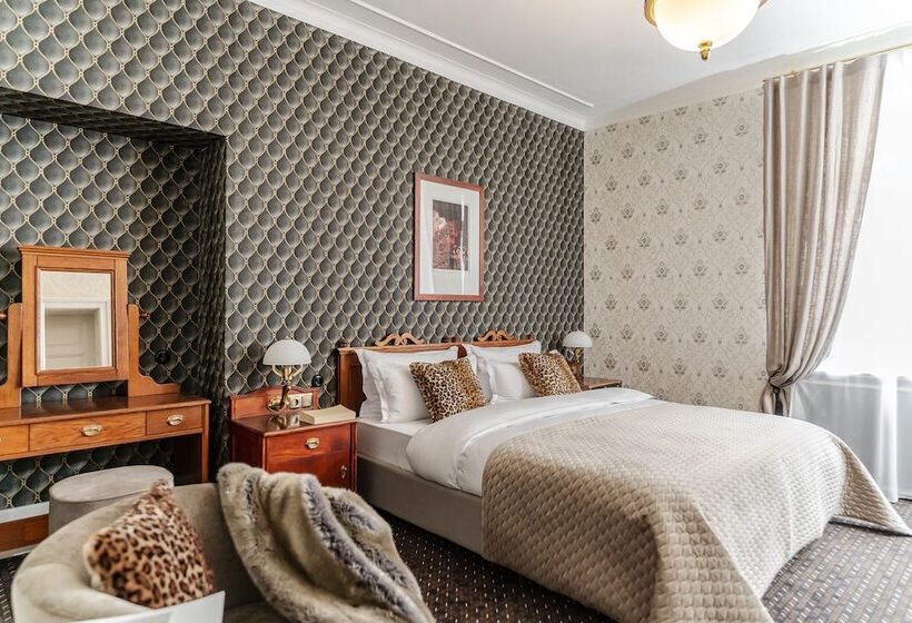 Номер Deluxe, H15 Francuski Old Town   Destigo Hotels