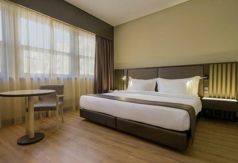 اتاق پرمیوم, Hf Fenix Lisboa