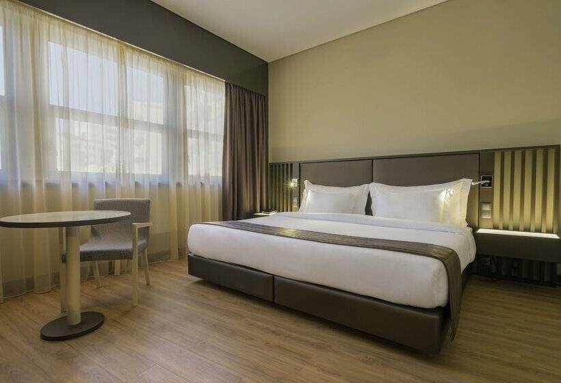 اتاق پرمیوم, Hf Fenix Lisboa