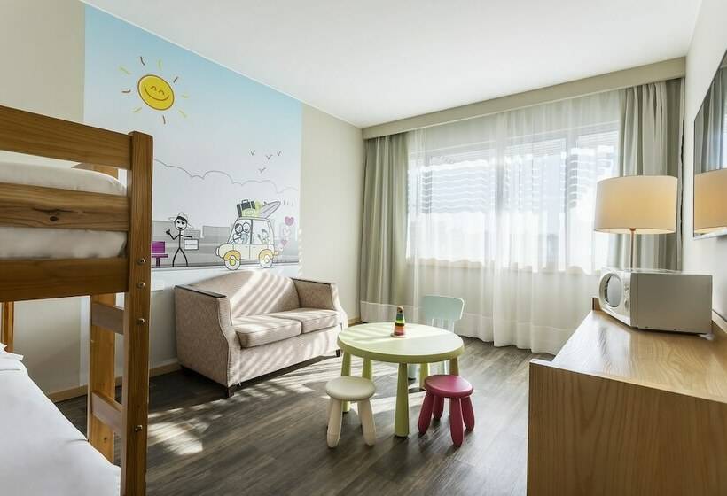 Quarto Familiar, Hf Ipanema Porto