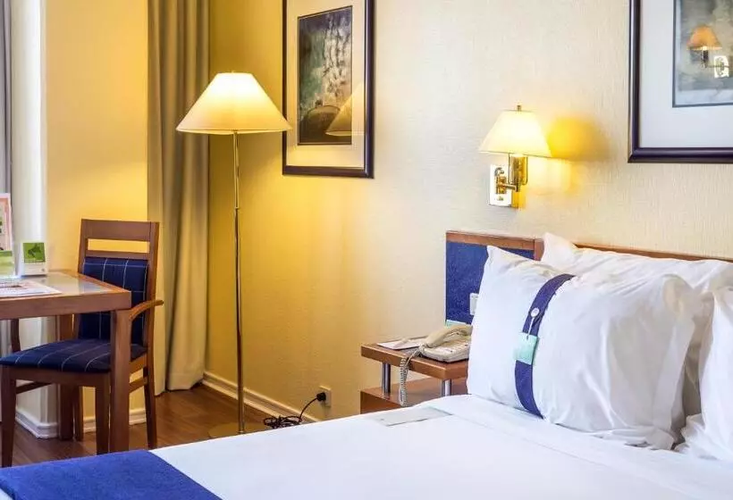 スタンダードルーム, Holiday Inn Lisbon By Ihg