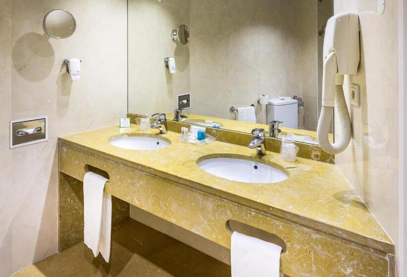 سوئیت با تخت بزرگ, Holiday Inn Lisbon, An Ihg