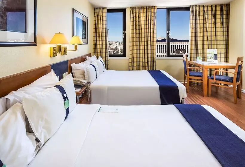 ２ダブルベッドのスタンダードルーム, Holiday Inn Lisbon By Ihg
