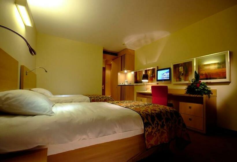 اتاق استاندارد با چشم‌انداز دریاچه, Hp Park Poznań Malta