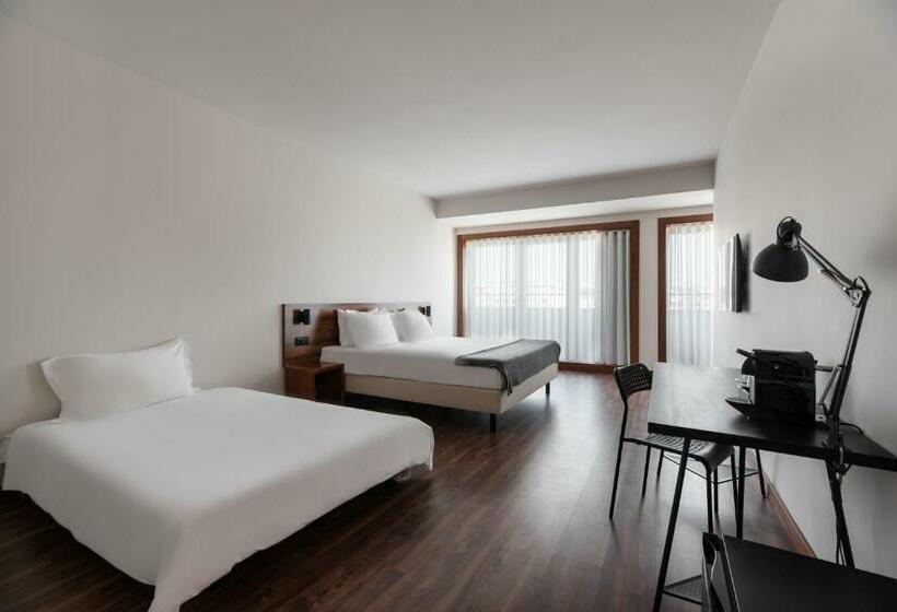 Люкс Премиум, Exe Praia Golfe