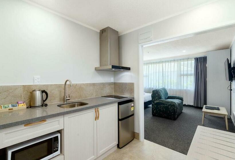 Студия Deluxe, Thermal Oak Motel