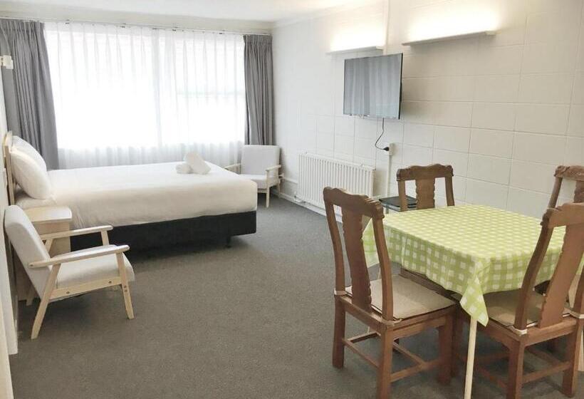 Люкс, Thermal Oak Motel