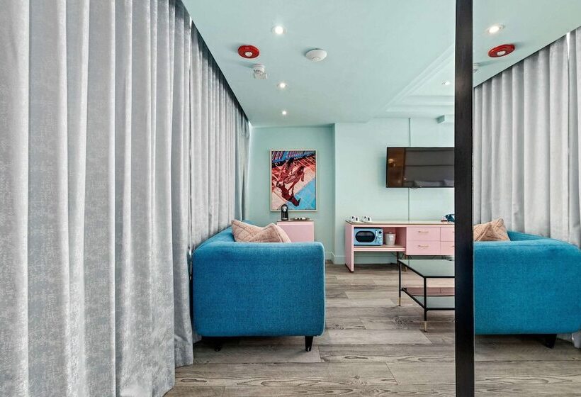 سوئیت با تخت بزرگ, Abitta Boutique Hotel, Ascend Hotel Collection