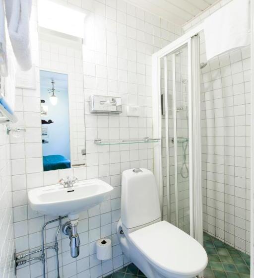 اتاق عادی, Lord Nelson