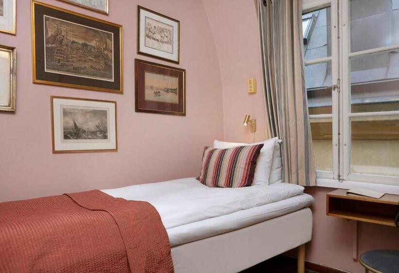 اتاق اکونومی, Lord Nelson