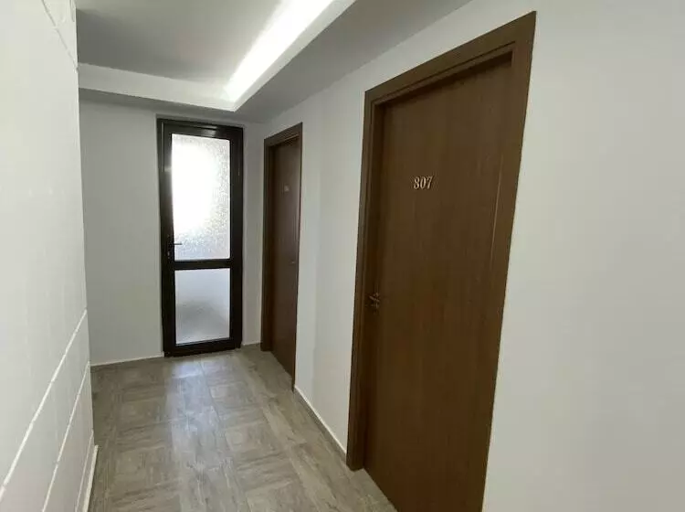 اتاق استاندارد یک نفره, Gorj