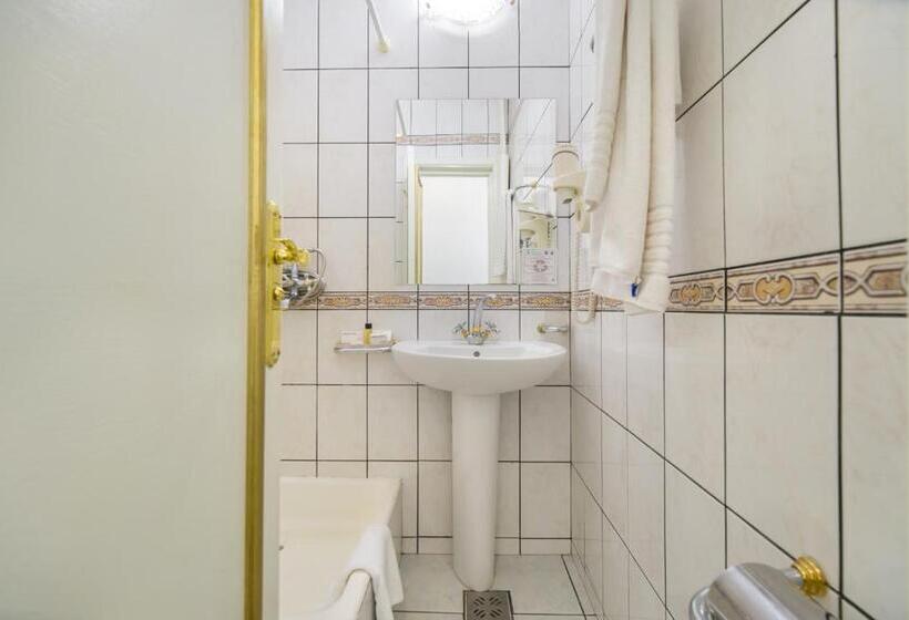 标准单人间, Imparatul Romanilor