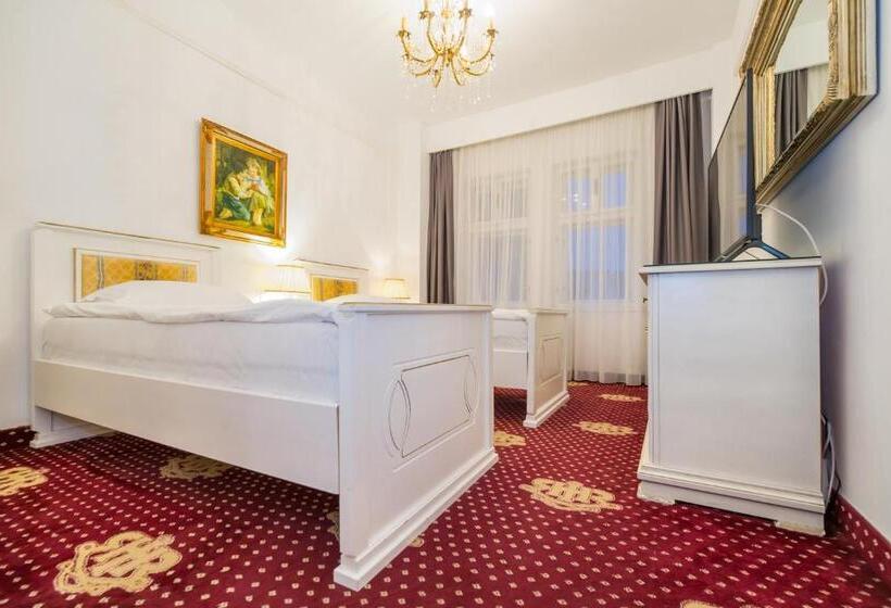 家庭套房, Imparatul Romanilor