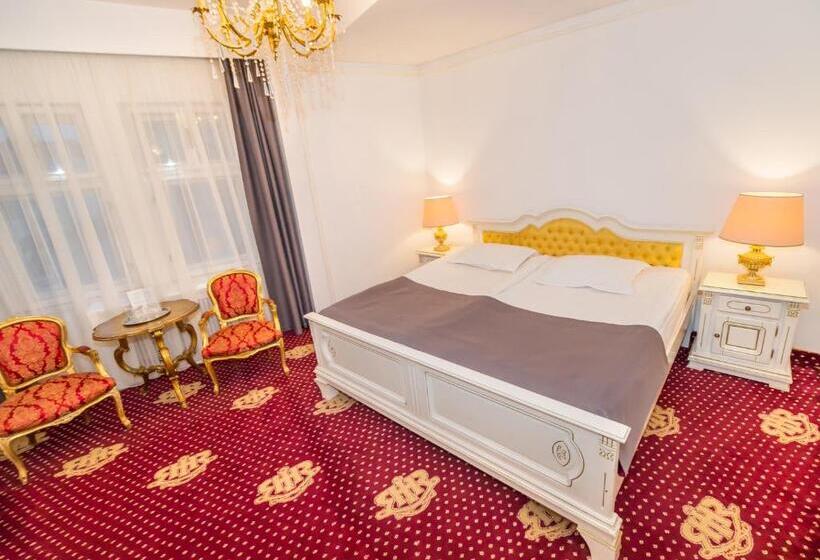 سوییت خانوادگی, Imparatul Romanilor