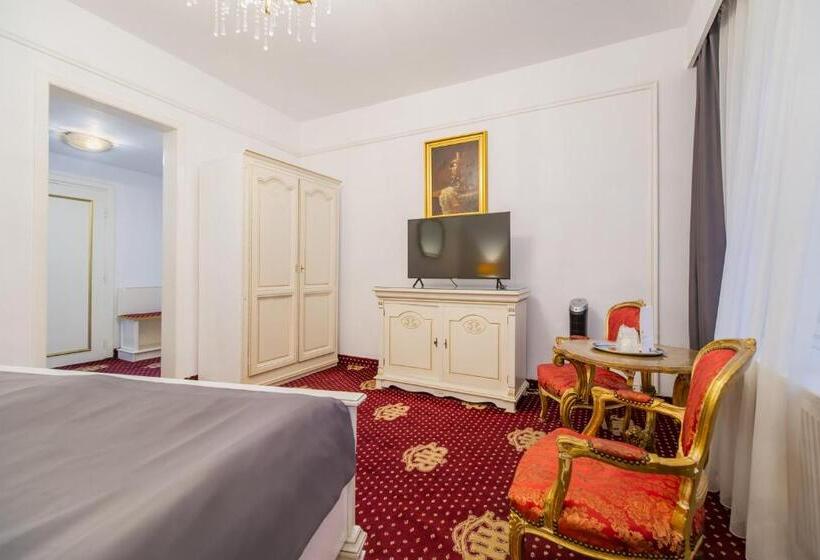 家庭套房, Imparatul Romanilor