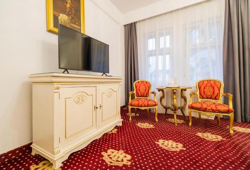 家庭套房, Imparatul Romanilor