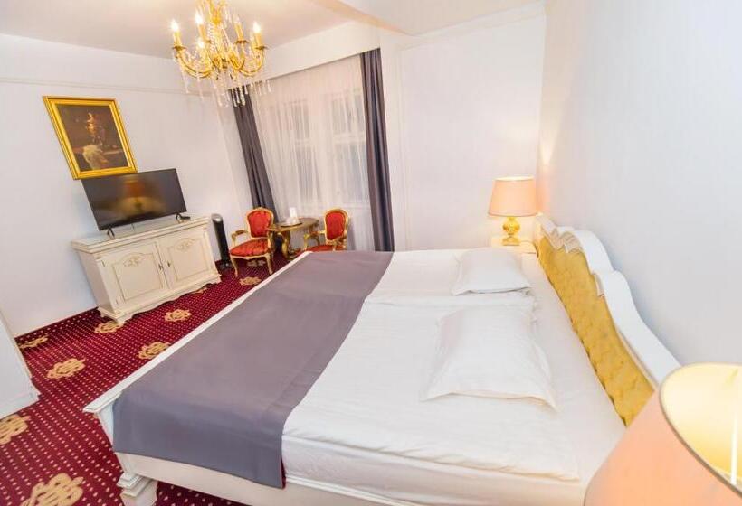 家庭套房, Imparatul Romanilor