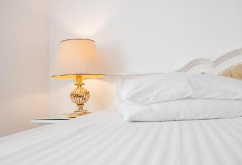 高级大房间, Imparatul Romanilor